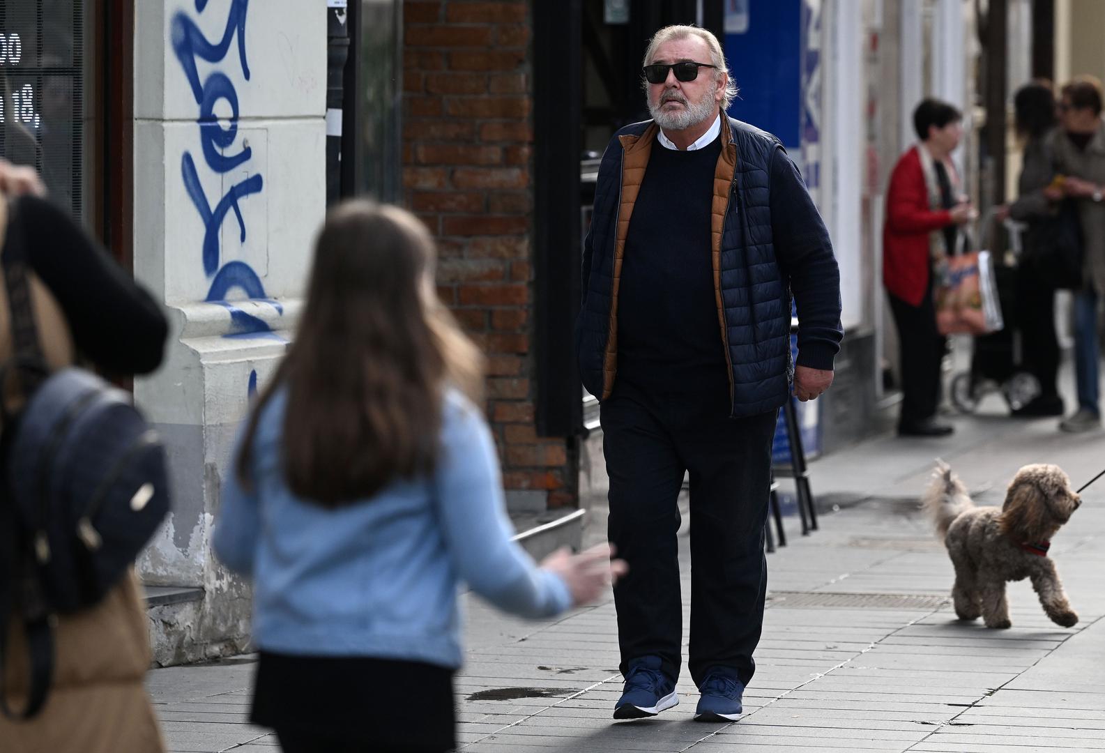 Lijepo i sunčano vrijeme bilo je najbolji poziv za šetnju centrom Zagreba, pa su brojni poznati iskoristili to kako bi se prošetali špicom.