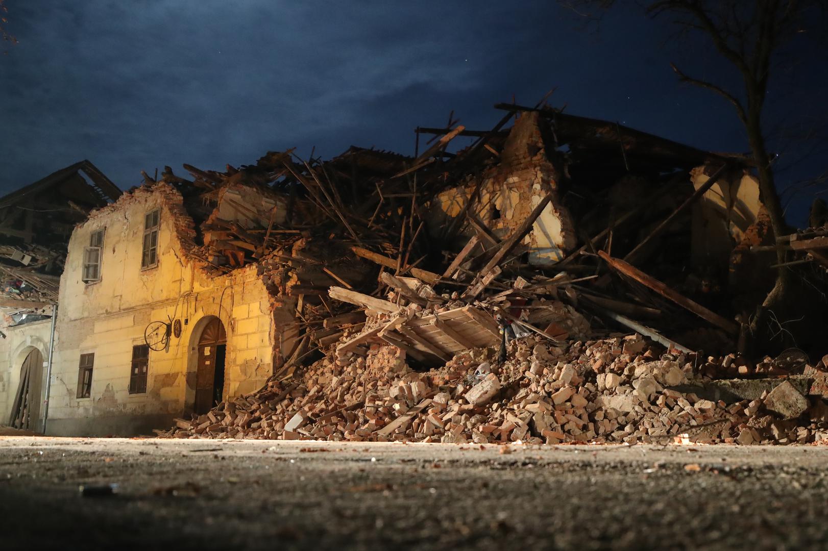 U potresu je ozlijeđeno 28 osoba, a još dvoje je poginulo u raščišćavanju ruševina, pokazuju podaci Civilne zaštite. Bio je to drugi potres nakon što je Baniju 28. prosinca zatresao onaj magnitude 5,0 prema Richteru.