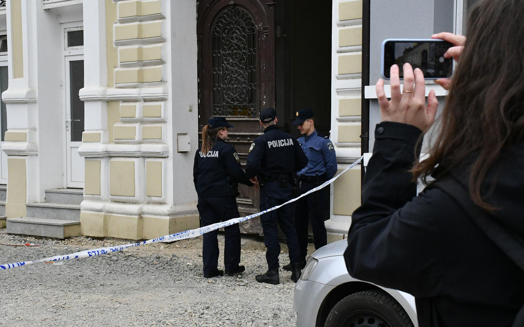 23.04.2024. Slavonski Brod - U centru grada u Starcevicevoj ulici, pronadjeno je tijelo muskarca.  Photo: Ivica Galovic/PIXSELL