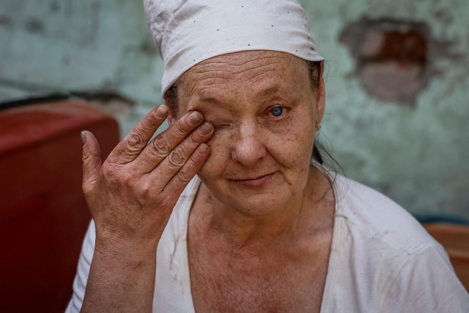 Nataliia, 56, local resident, reacts as she waits for evacuation, amid Russia's attack on Ukraine, in the town of Toretsk, near a front line in Donetsk region, Ukraine July 3, 2024. REUTERS/Alina Smutko     TPX IMAGES OF THE DAY Photo: ALINA SMUTKO/REUTERS