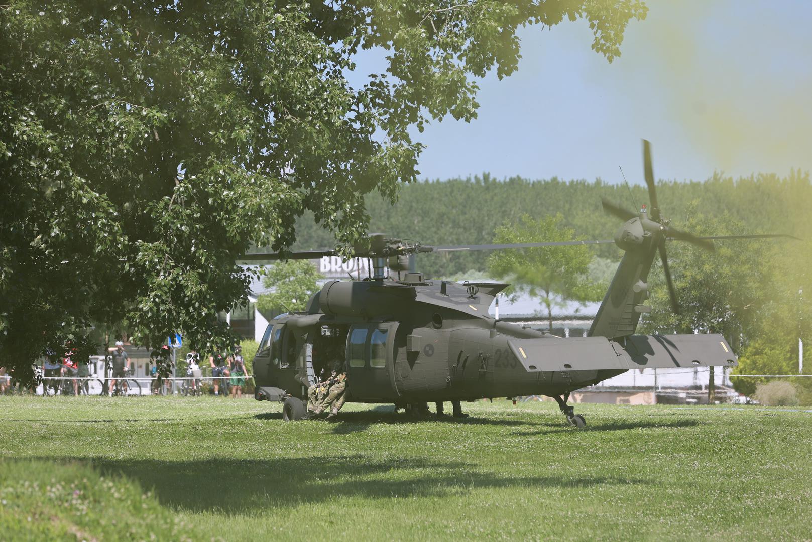 Posjetiteljima su predstavljeni roboti za uklanjanje minsko-eksplozivnih sredstva, sposobnosti vojno-policijskih pasa, rukovanje dronom, a održani su i vojno akrobatska vježba Počasno-zaštitne bojne te prelet višenamjenskih borbenih aviona "Rafale".