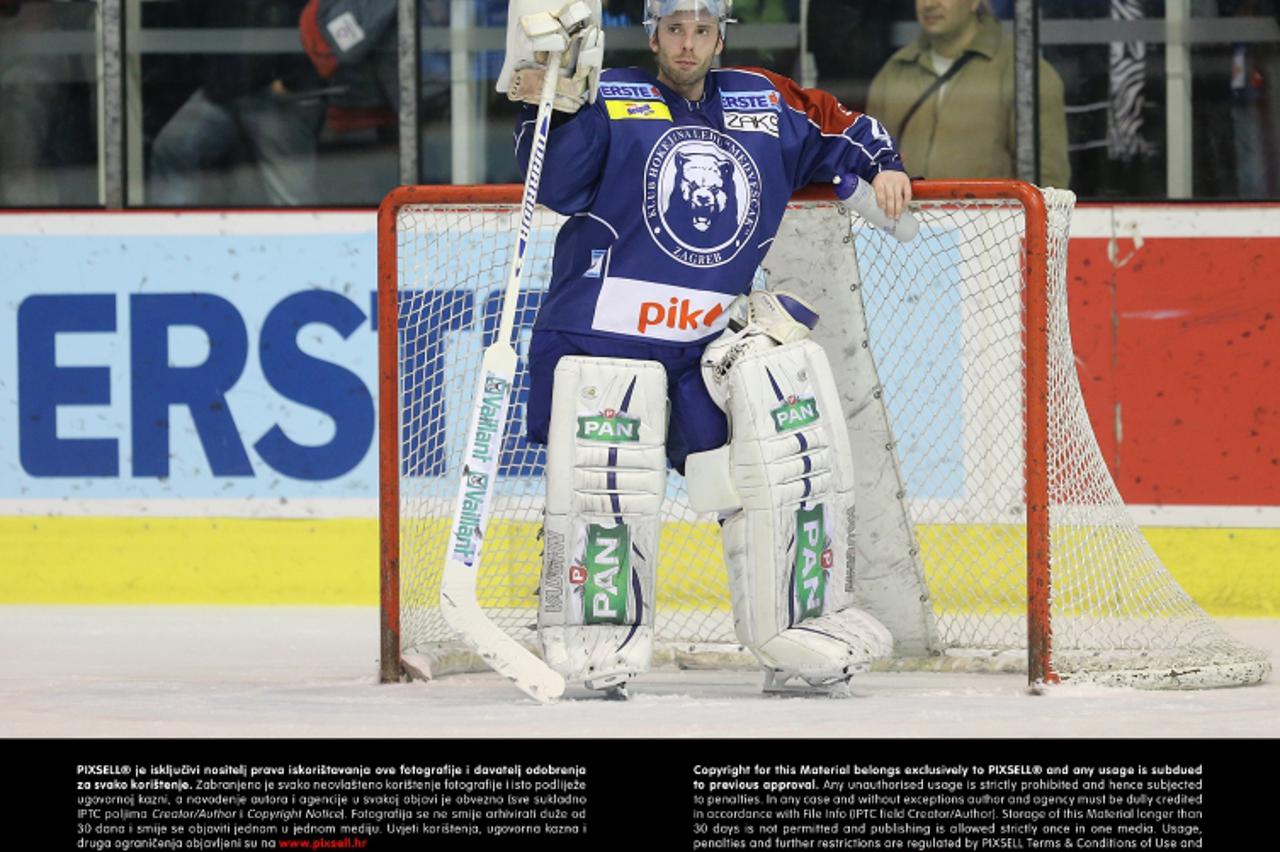 '26.12.2012., Dom sportova, Zagreb - EBEL liga, 34. kolo, KHL Medvescak - UPC Vienna Capitals. Michael Ouzas. Photo: Igor Kralj/PIXSELL'