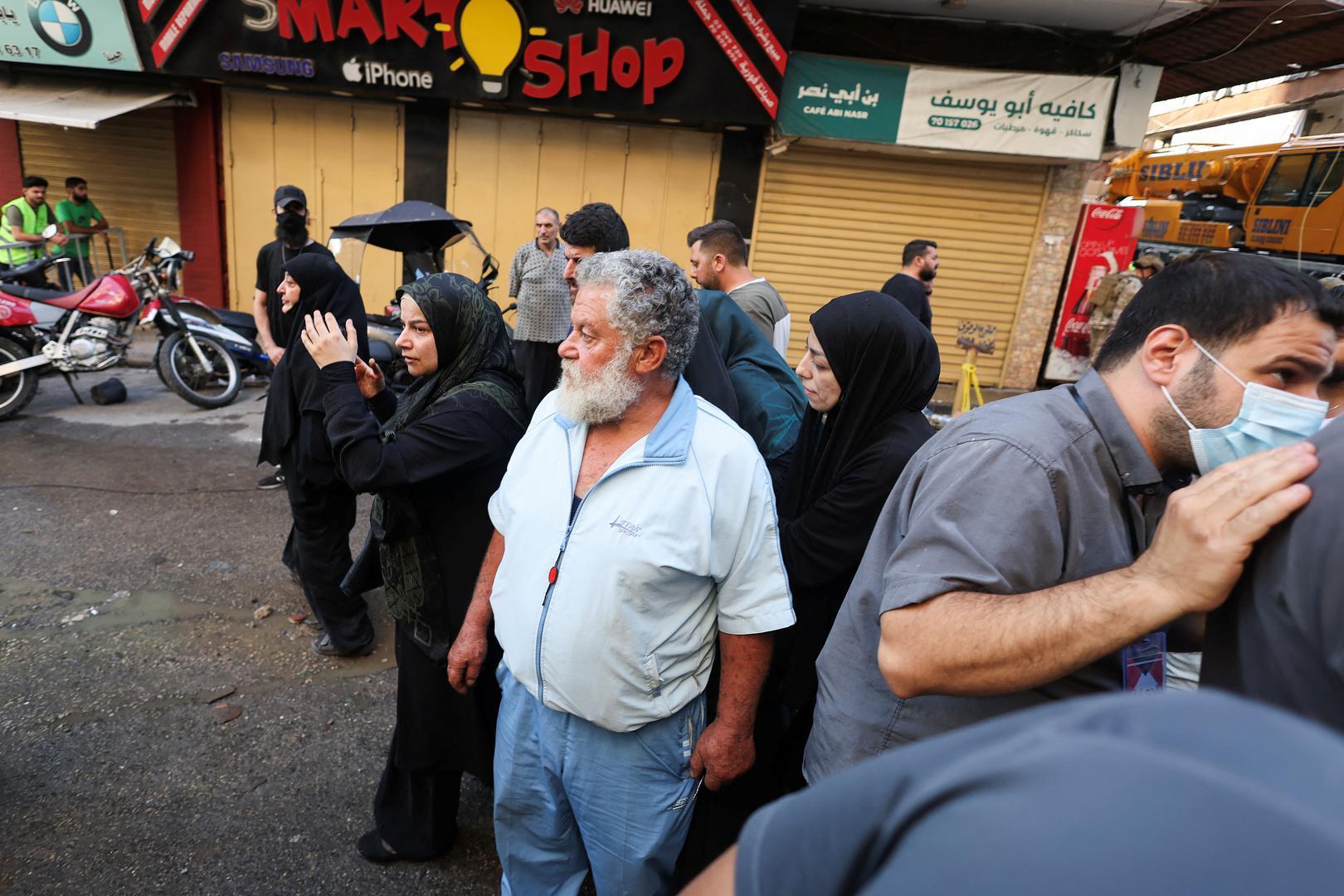 People arrive to the scene of an Israeli strike, to enquire about the safety of family members who live in the area, in Beirut's southern suburbs, Lebanon September 24, 2024. REUTERS/Amr Abdallah Dalsh Photo: AMR ABDALLAH DALSH/REUTERS