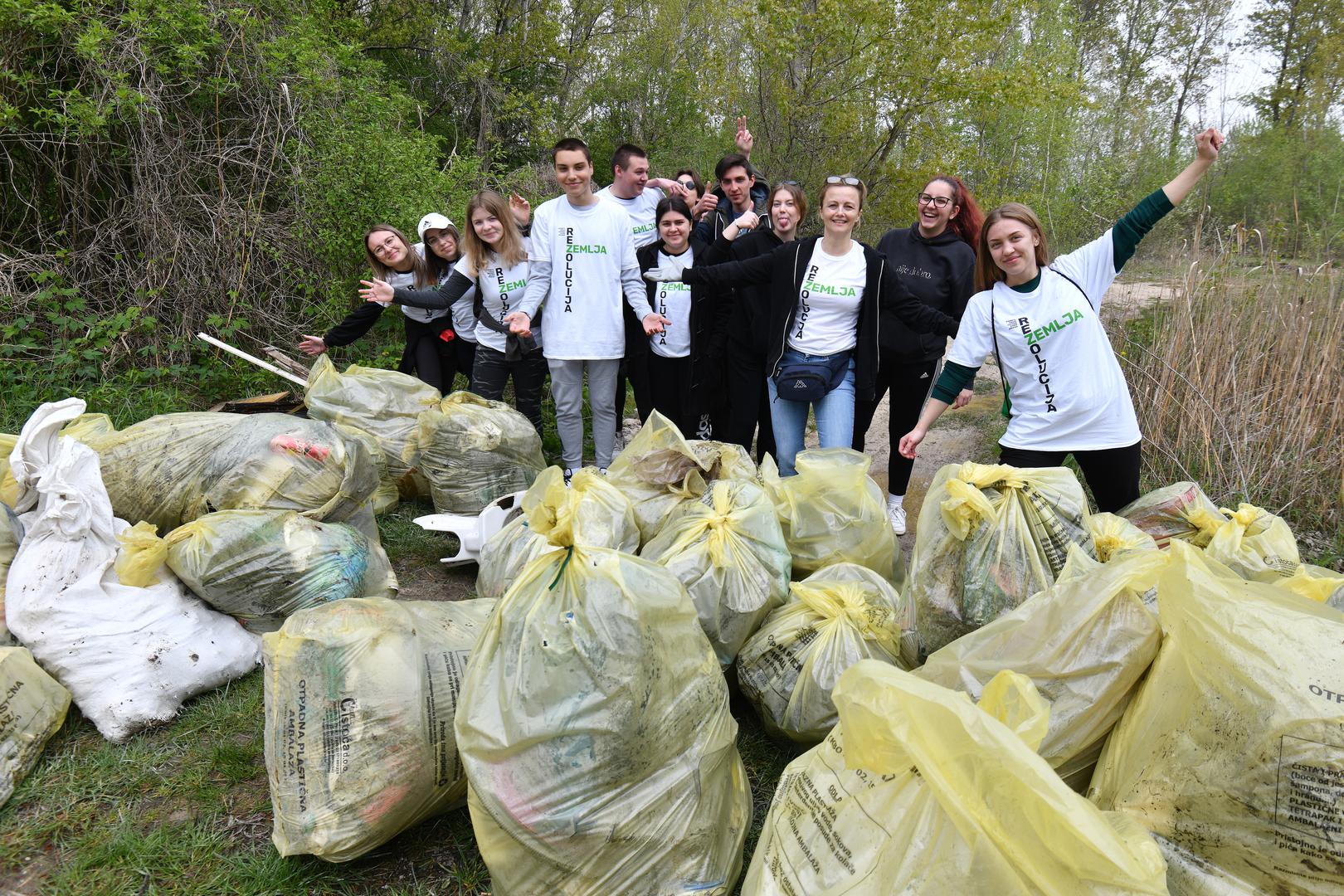 23.04.2022., Trnovec Bartolovecki - Vecernjakova akcija ciscenja u sklopu projekta "Rezolucija Zemlja".  Photo: Vjeran Zganec Rogulja/PIXSELL