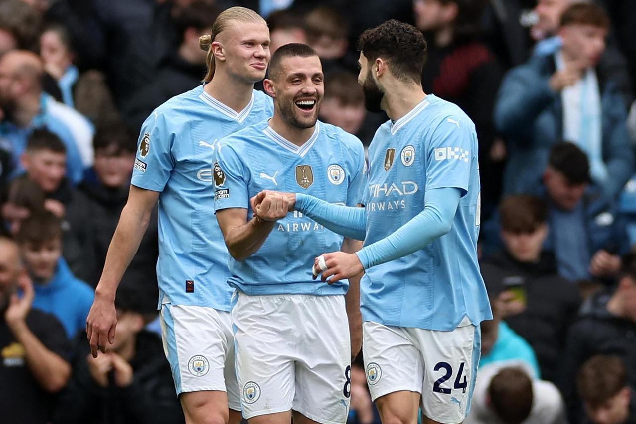 Premier League - Manchester City v Luton Town