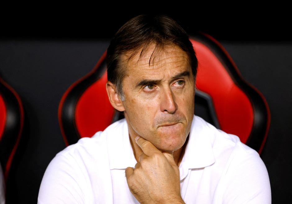 FILE PHOTO: Julen Lopetegui