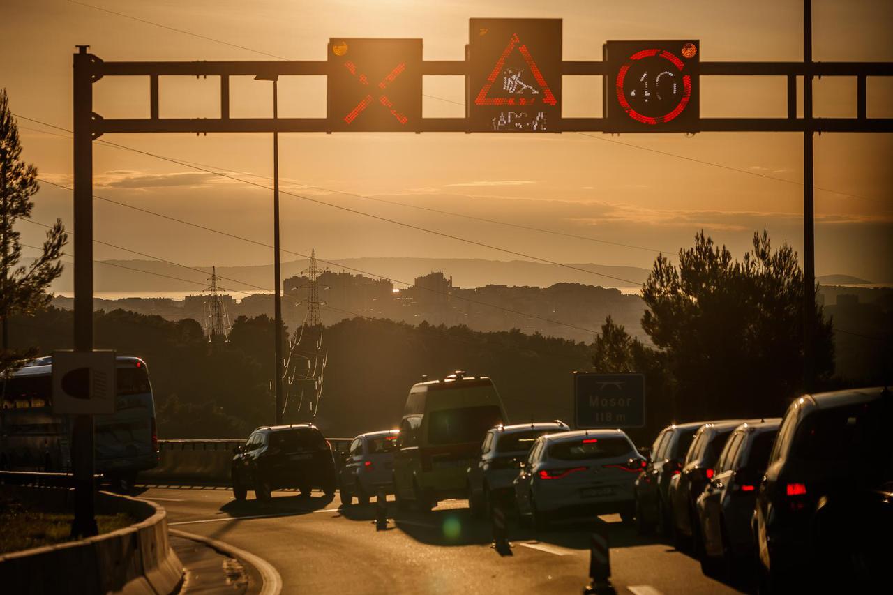 Gužva na brzoj cesti Dugopolje - Split