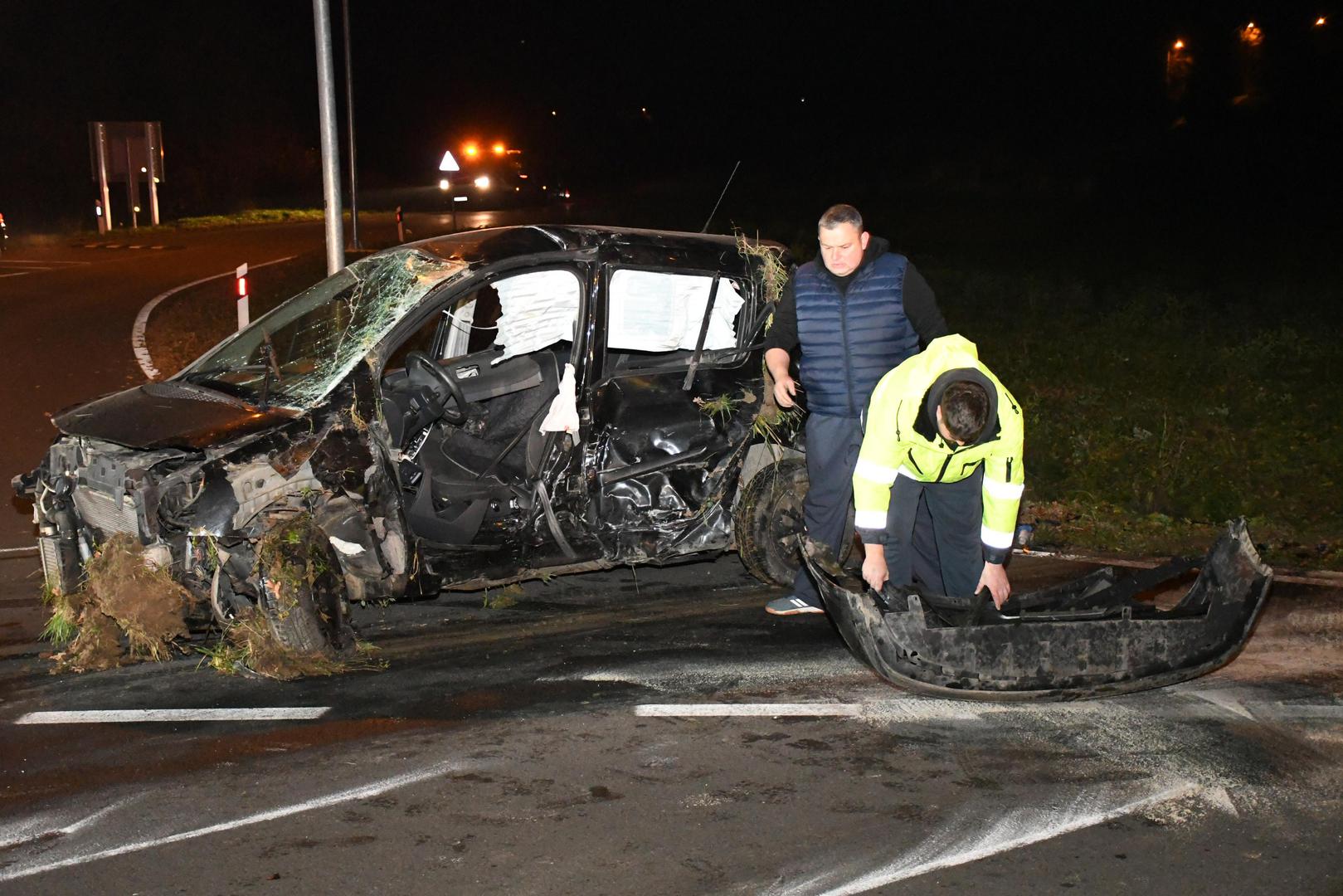 16.11.2021., Bjelovar - U sudaru dva automobila na raskrizju ceste Put zrtava u Lugu i istocne zaobilaznice jedna je osoba smrtno stradala.
