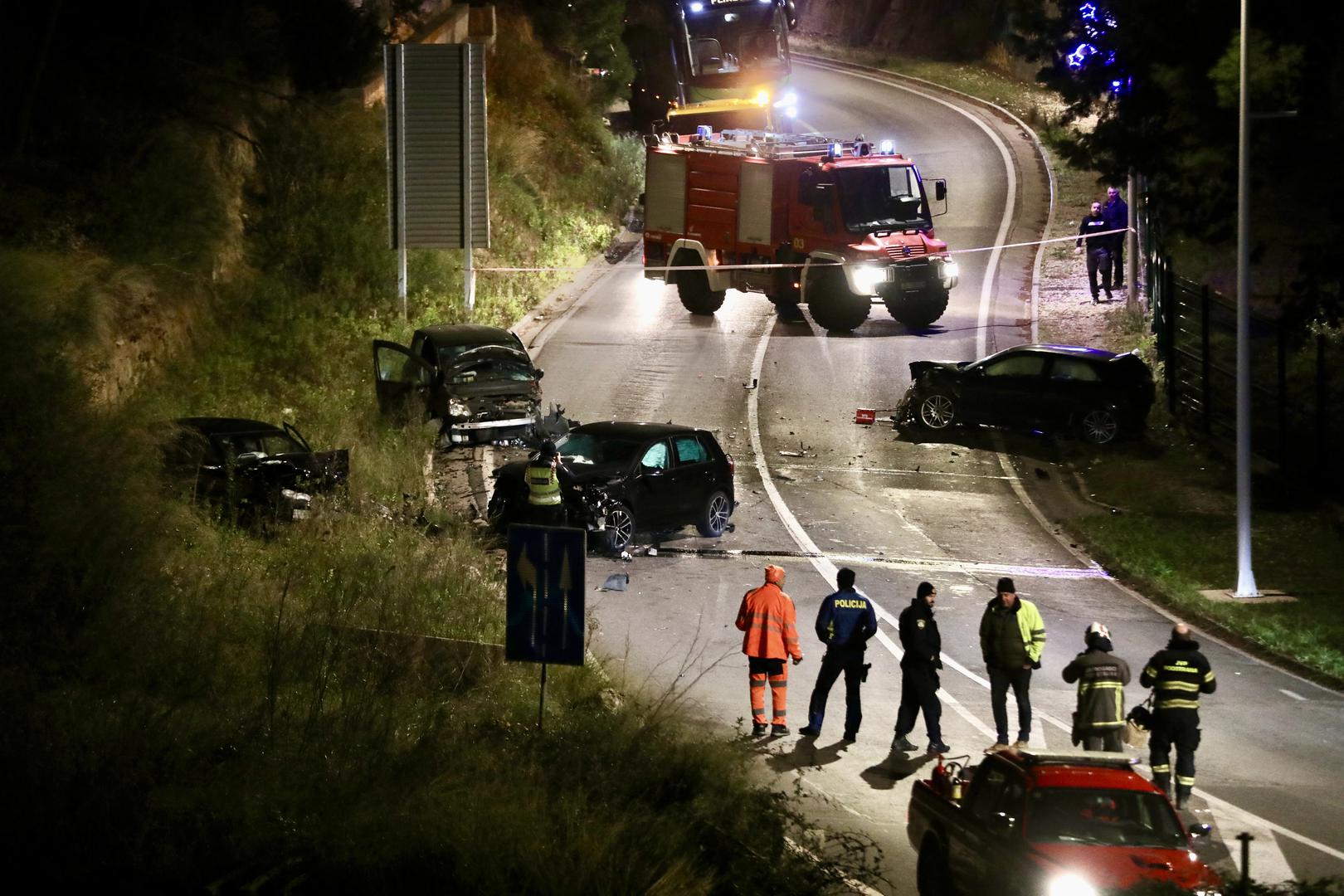 Teška prometna nesreća dogodila se u nedjelju oko 22.25 sati na Jadranskoj magistrali u Podstrani.