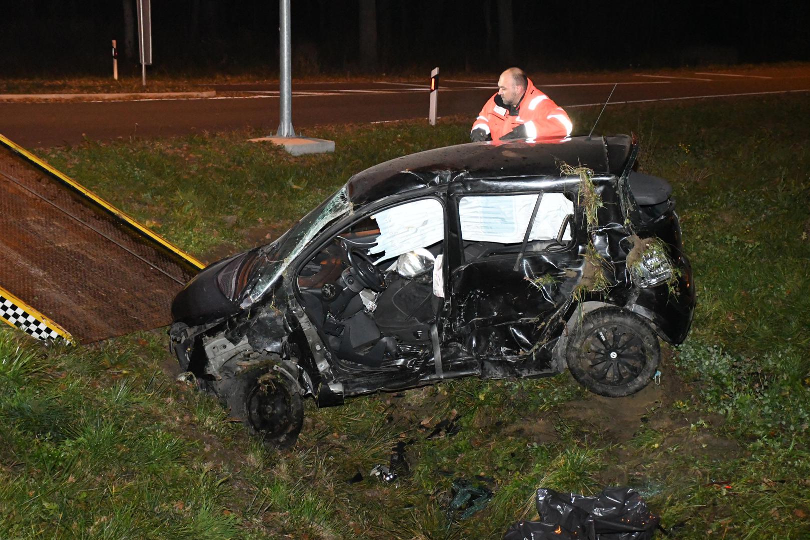 16.11.2021., Bjelovar - U sudaru dva automobila na raskrizju ceste Put zrtava u Lugu i istocne zaobilaznice jedna je osoba smrtno stradala.
