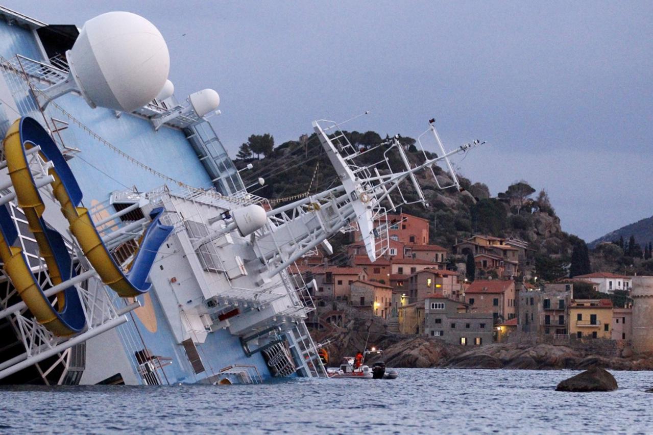 costa concordia  (1)