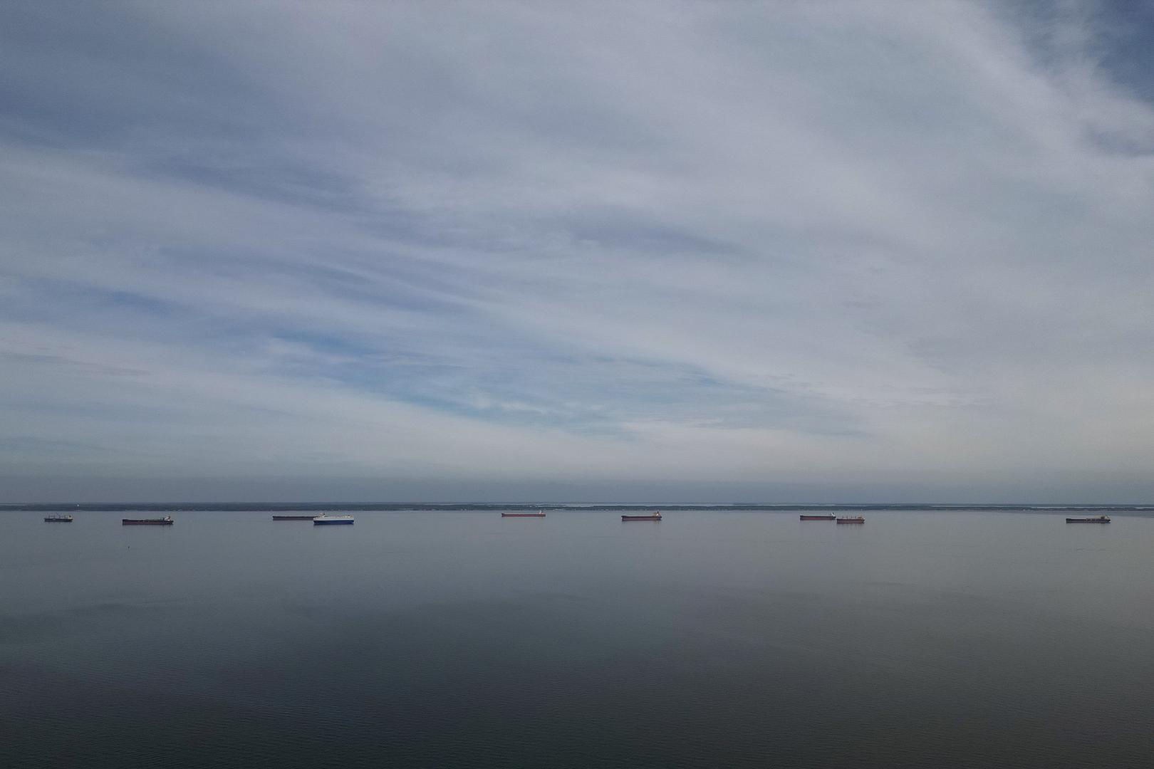 Cargo ships bound for Baltimore are pictured in Chesapeake Bay, Maryland, U.S., March 26, 2024, following the collapse of the Francis Scott Key Bridge. REUTERS/Julia Nikhinson Photo: JULIA NIKHINSON/REUTERS
