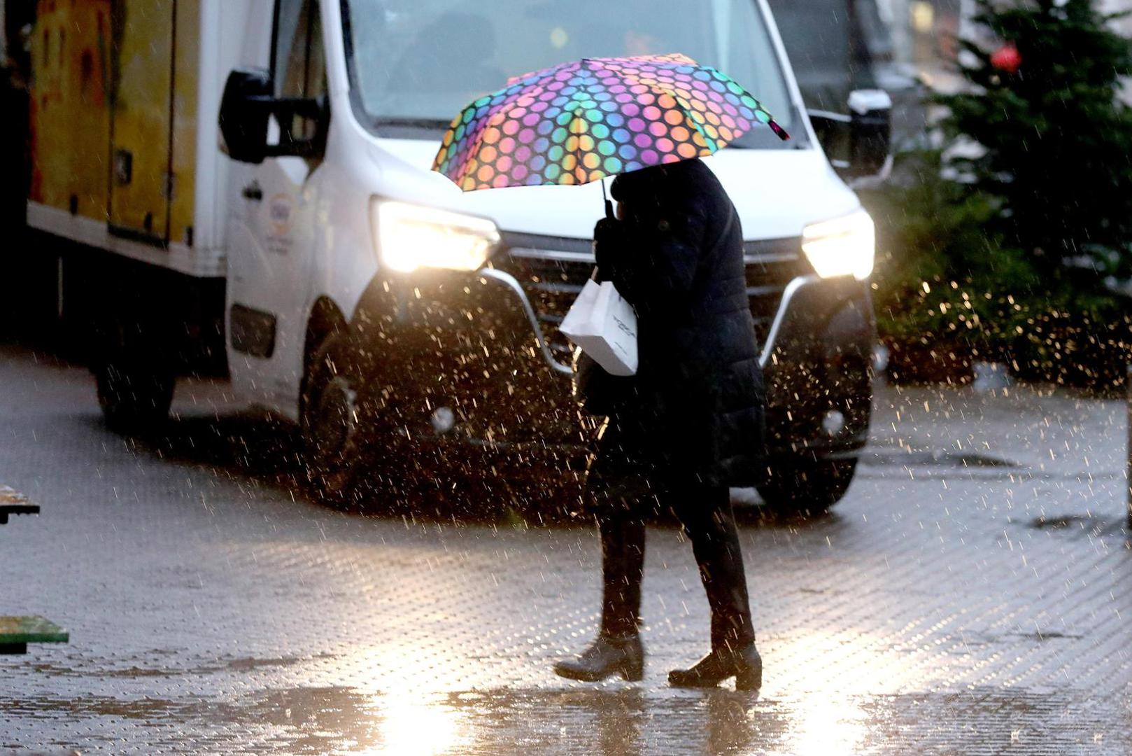 16.01.2023., Zagreb - Pogorsanje vremene sa jakom kisom koja od nocas pada u vecem dijelu Hrvatske tijekom tjedna bi prema prognozama moglo donijeti i snijeg u nizinama
. 
 Photo: Patrik Macek/PIXSELL