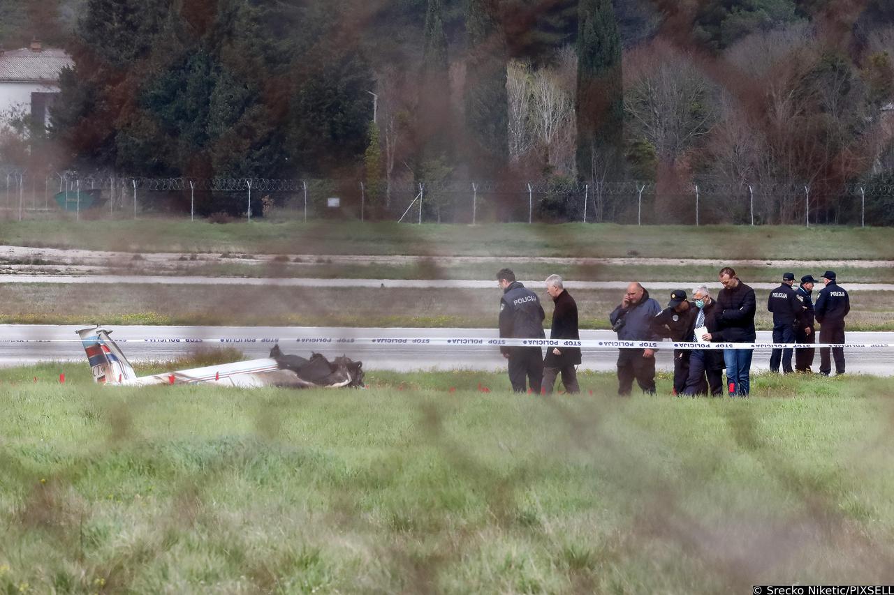 U Puli pao mali avion, dvoje ljudi poginulo