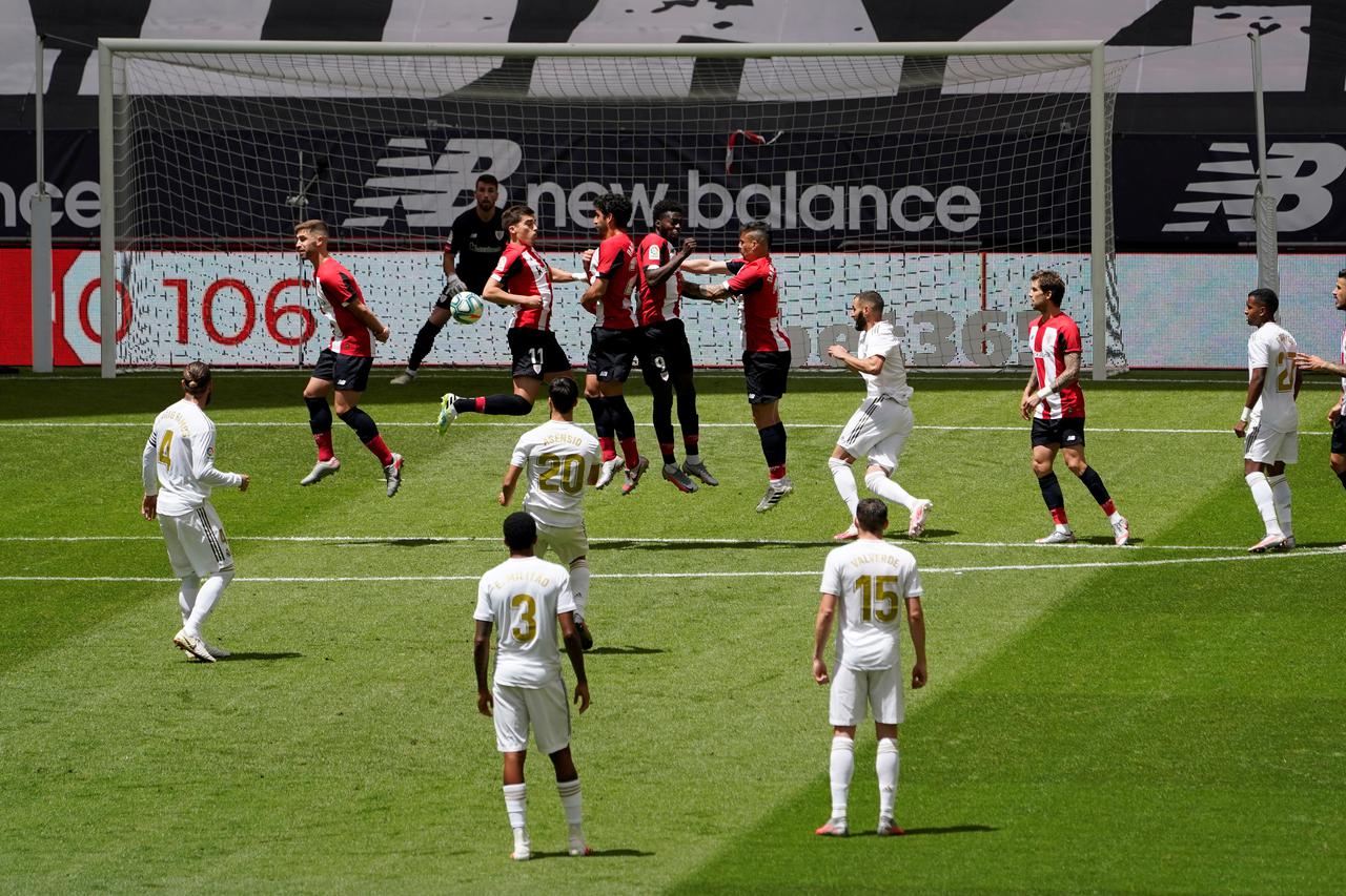 La Liga Santander - Athletic Bilbao v Real Madrid