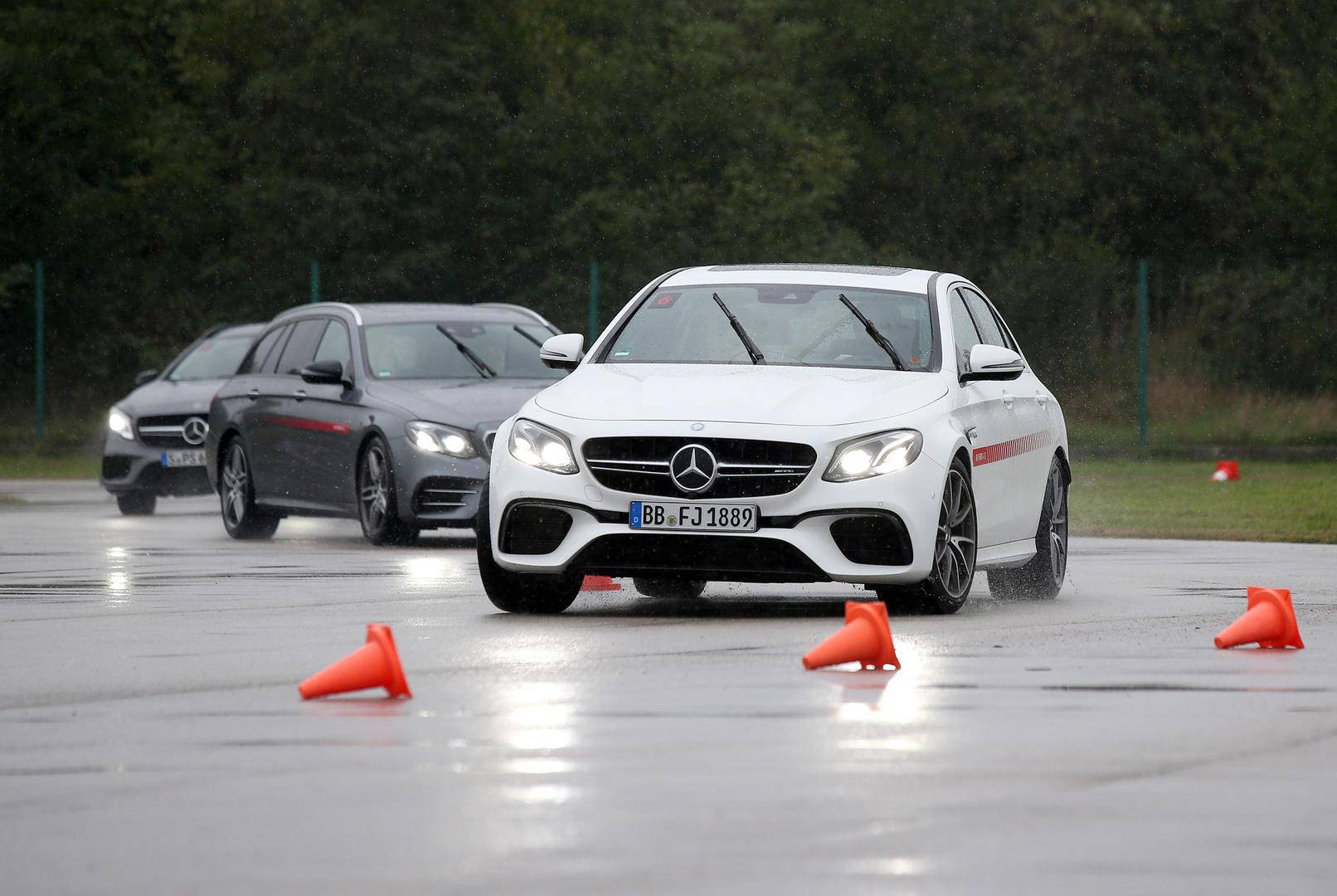 Novi Mercedes-Benz E63 AMG pokreće 4,0-litreni V8 bi-turbo motor s moćnih 571 KS, a do stotke stiže za samo 3,5 sekundi