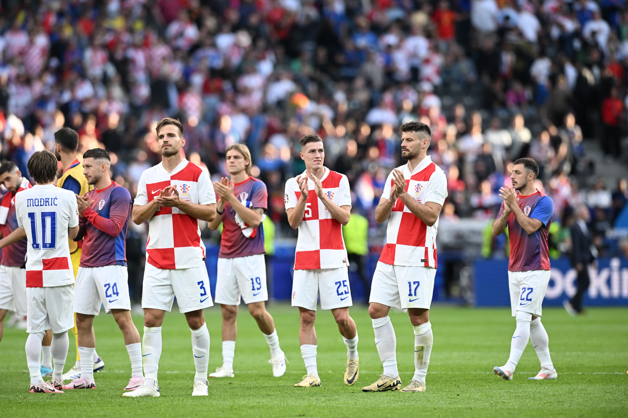 Berlin: Razočarani nogometaši Hrvatske nakon poraza od Španjolske u 1. kolu skupine B na Europskom prvenstvu