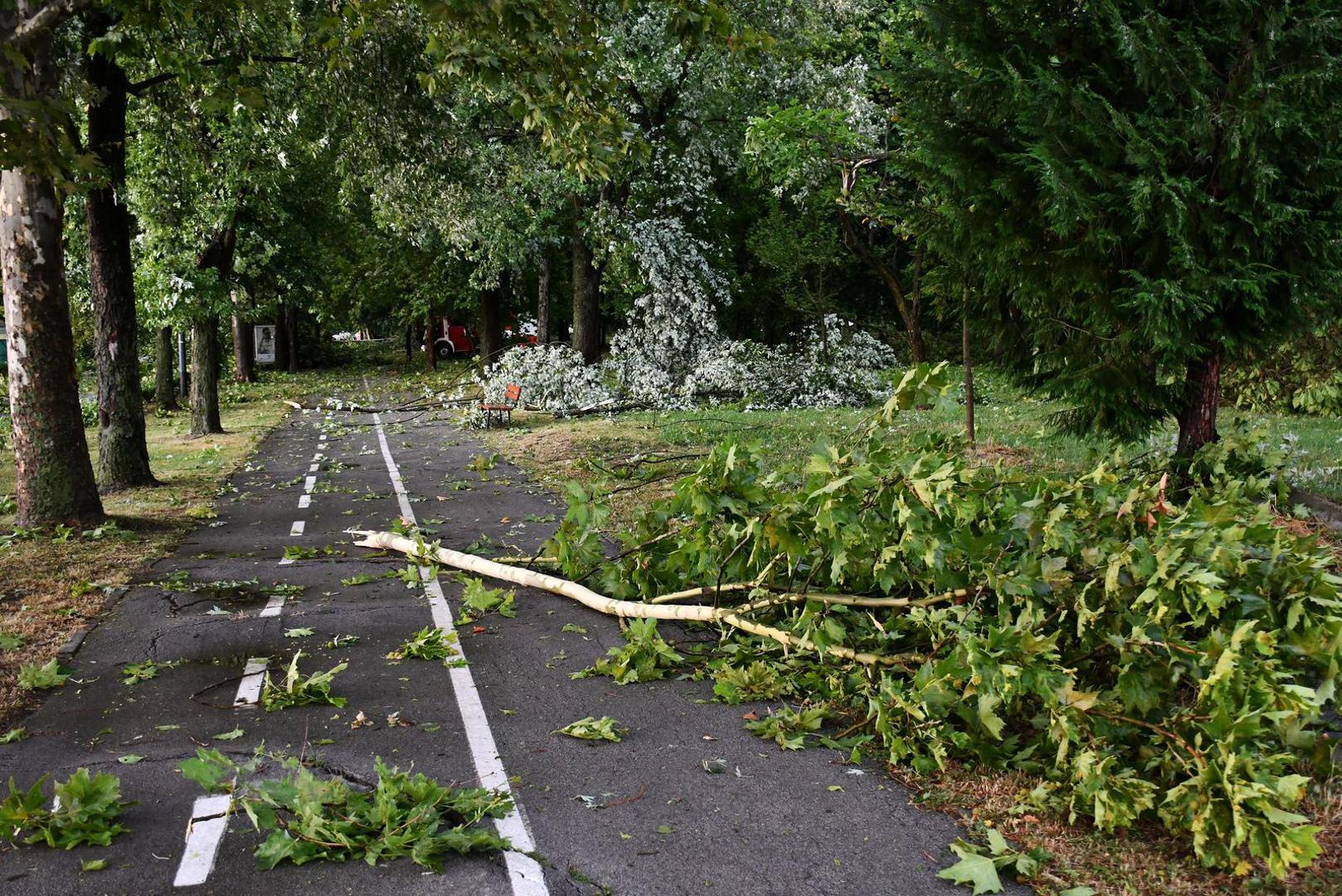 19.07.2023., Slavonski Brod - Posljedice razornog nevremena u Slavonskom Brodu Photo: Ivica Galovic/PIXSELL