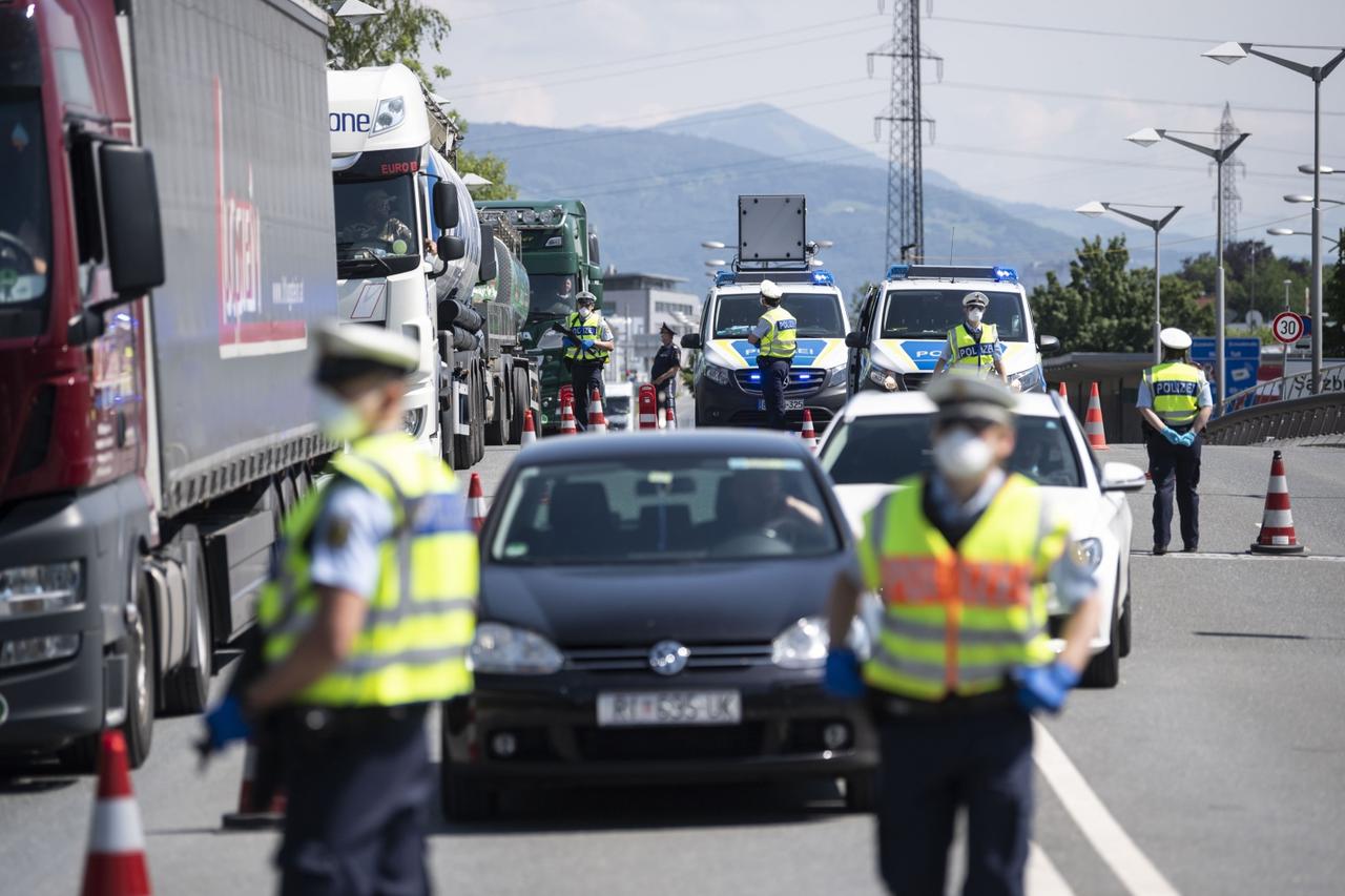 Border controls at German-Austrian.