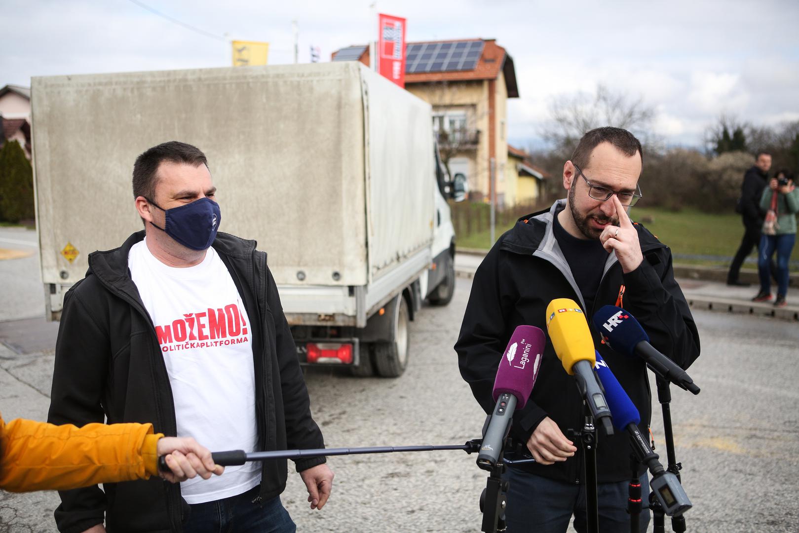 12.03.2021,Zagreb - Zagreb je nas! i Mozemo! konferencija za medije  Tema konferencije problemi su naselja Sveta Klara i Podbrezje.  Na konferenciji za medije govorili su Tomislav Tomasevic, zastupnik u Gradskoj skupstini i kandidat za gradonacelnika Zagreba,Tomislav Vukoja, vijecnik u Mjesnom odboru Siget.
Photo: Zeljko Hladika/PIXSELL