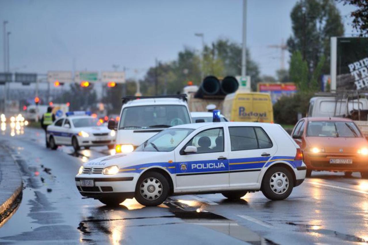 sudar policija