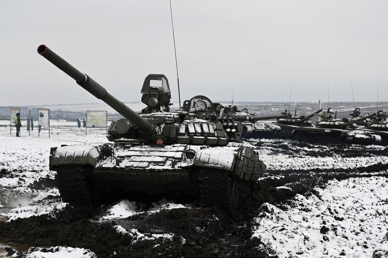 Russian army holds drills in the Rostov region