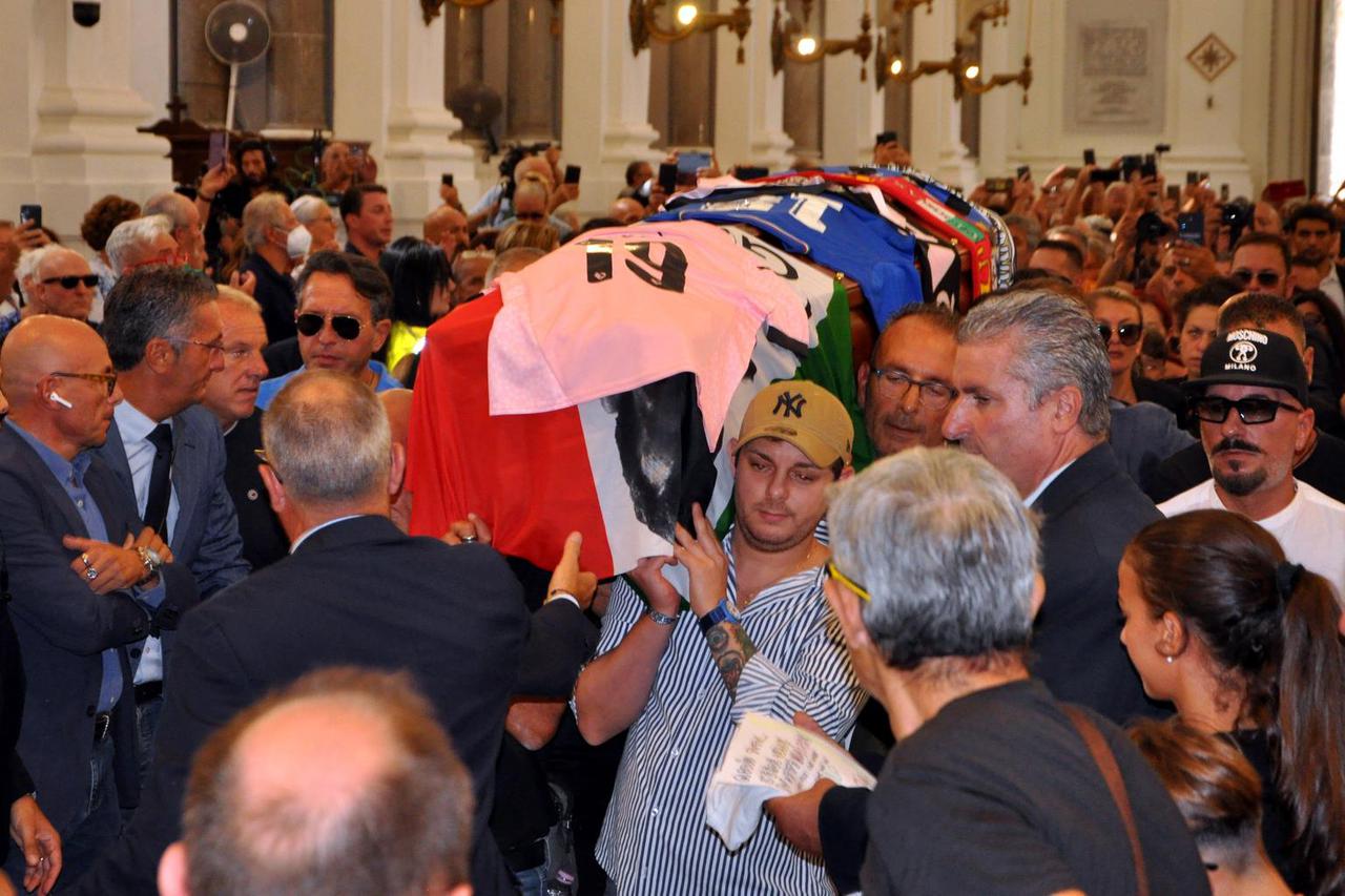 Funeral in the Cathedral of Toto' Schillaci.