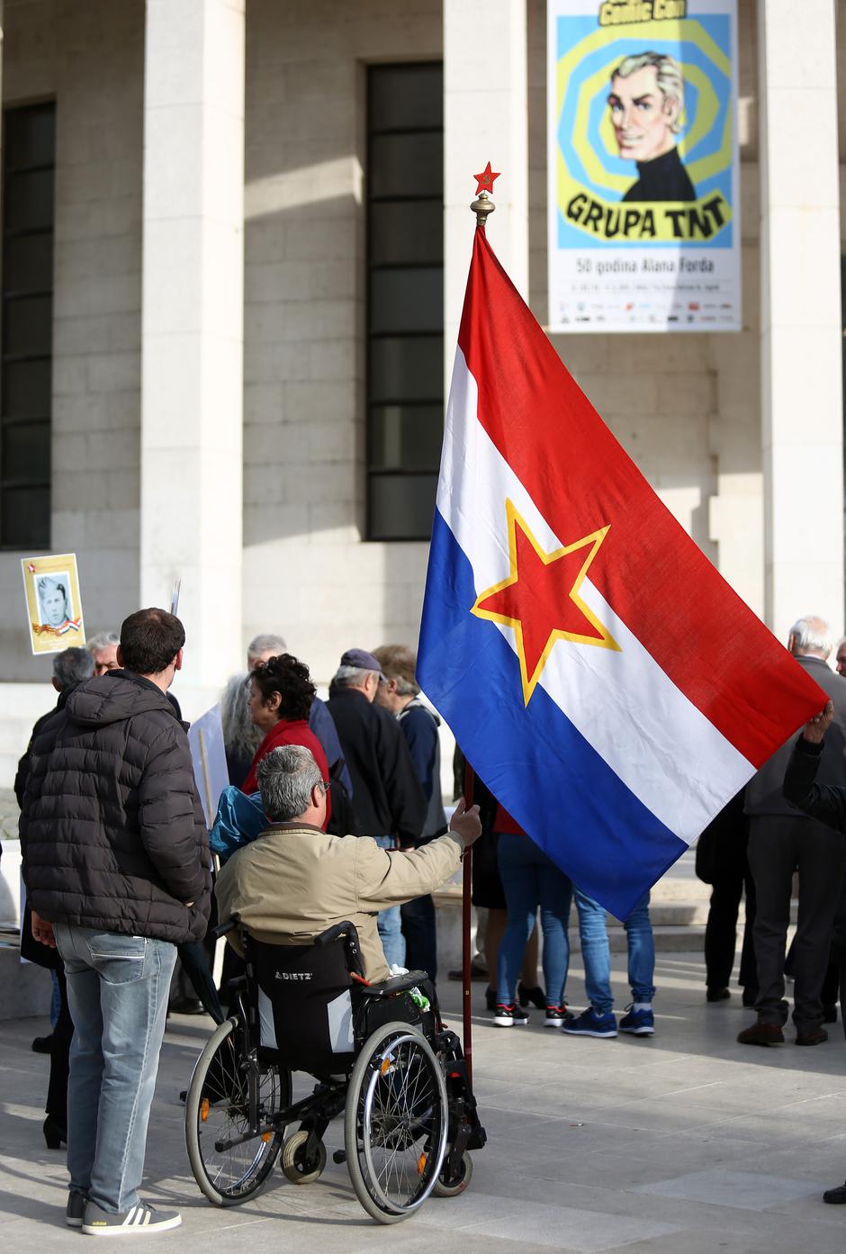 U središtu grada održan je mimohod Besmrtni partizanski odred