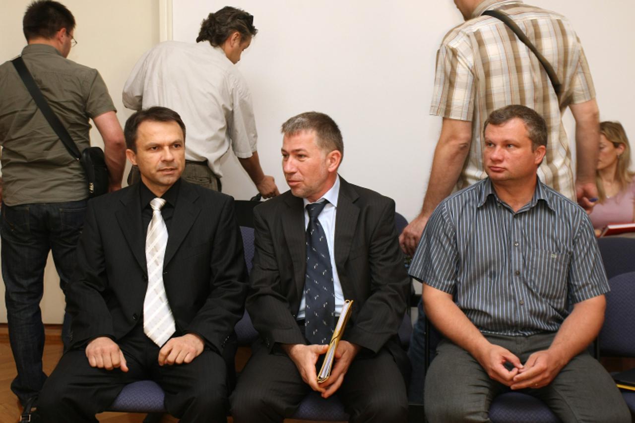 '09.06.2011., Zagreb - Pocetak glavne rasprave na Zupanijskom sudu na sudjenju Zdravku Sestaku,Neviju Prlogu i Drazenu Koroseku  zbog tzv. afere Manager 2. Photo: Jurica Galoic/PIXSELL'