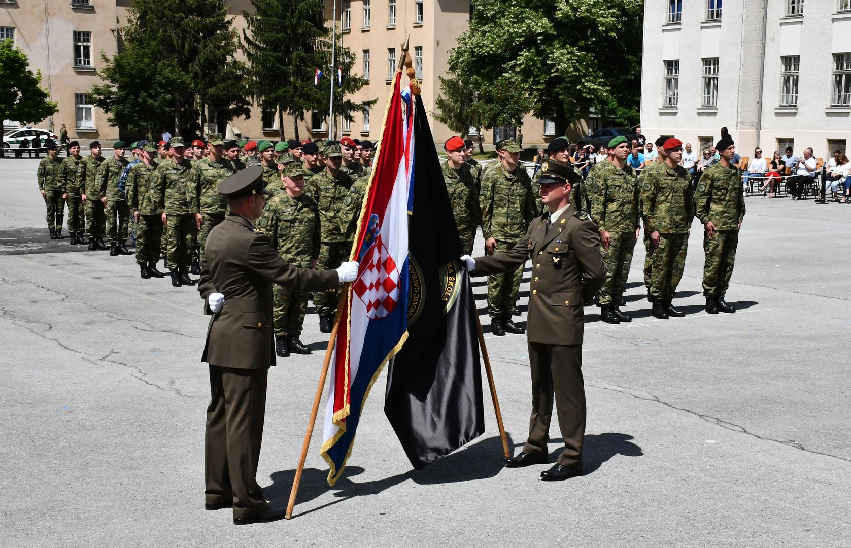 07.06.2023., Pozega - U vojarni 123. brigade HV u Pozegi odrzana je svecana promocija polaznika 30. narastaja Izobrazbe za razvoj vodja Docasnicke skole "Damir Tomljanovic Gavran". Izobrazbu je uspjesno zavrsilo 16 polaznica i 58 polaznika, a cilj izobrazbe stjecanje znanja i kompetencija za uspjesno obnasanje prvih docasnickih duznosti i provedbu zadaca na ustrojbenim mjestima skupnika. Photo: Ivica Galovic/PIXSELL