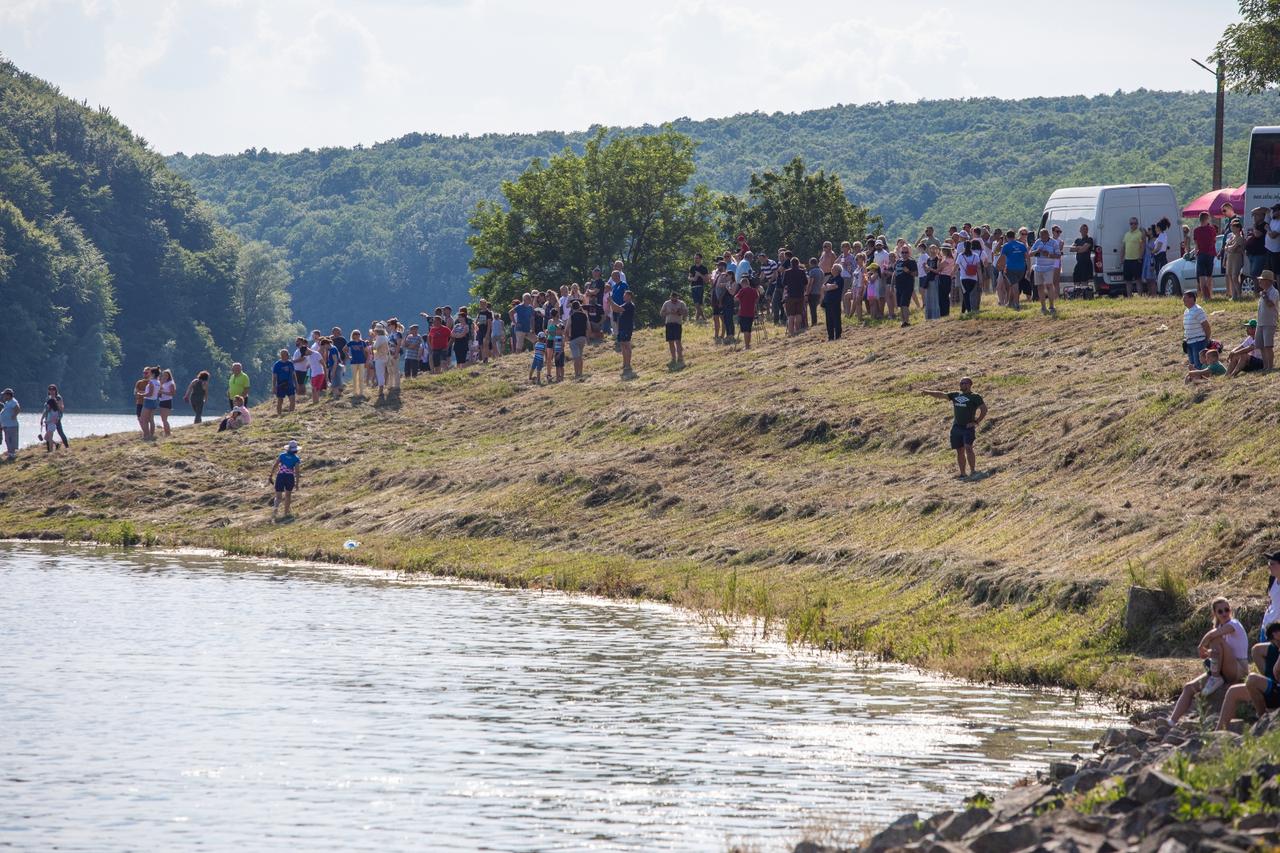 Kup Borovik, utrka inspirirana "Maratonom lađa"