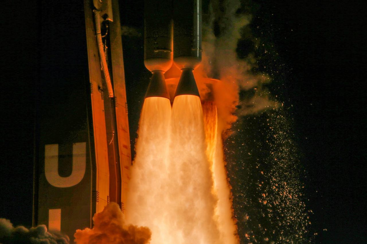 A United Launch Alliance Atlas V rocket carrying NASA's Mars 2020 Perseverance Rover vehicle lifts off from the Cape Canaveral Air Force Station