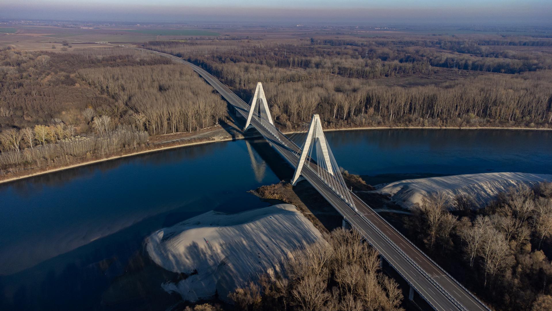 17.11.2021.,Osijek - Dio autoputa Slavonika  na Koridoru 5c gdje se nalazi novi most preko rijeke Drave. Photo: Davor Javorovic/PIXSELL