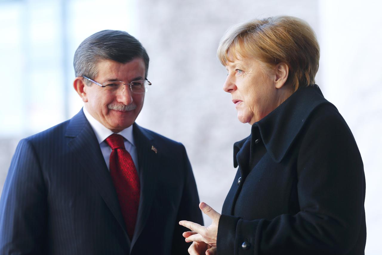 ahmet davutoglu i angela merkel