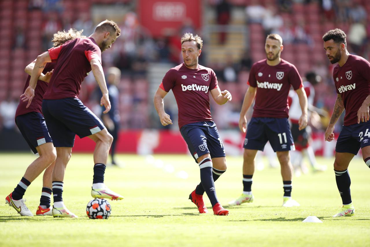 Premier League - Southampton v West Ham United