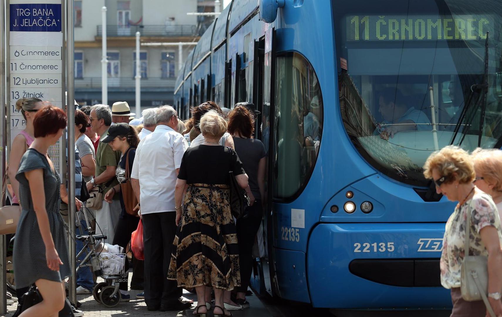 Uglavnom se krajem mjeseca stvaraju gužve kod ZET-ovih prodavaonica