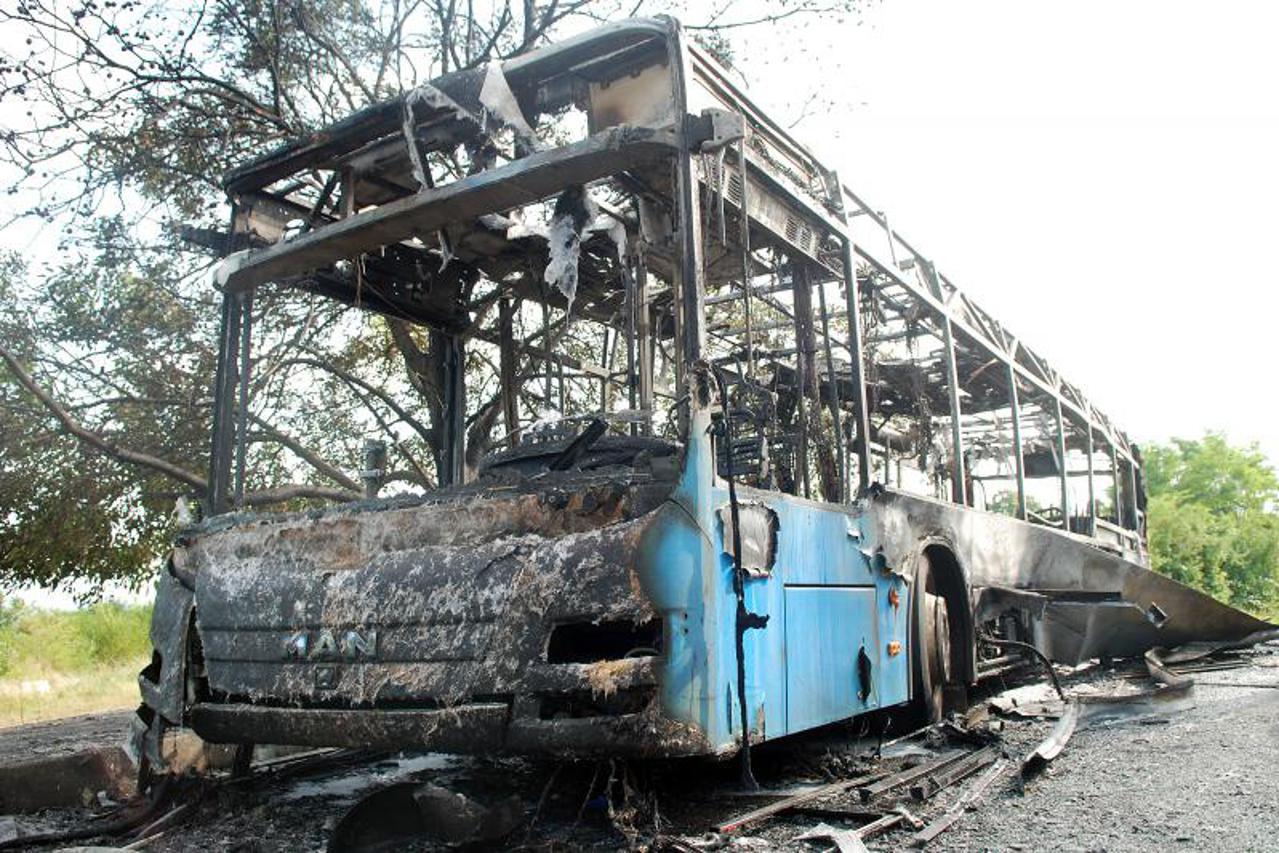 autobus se zapalio (1)