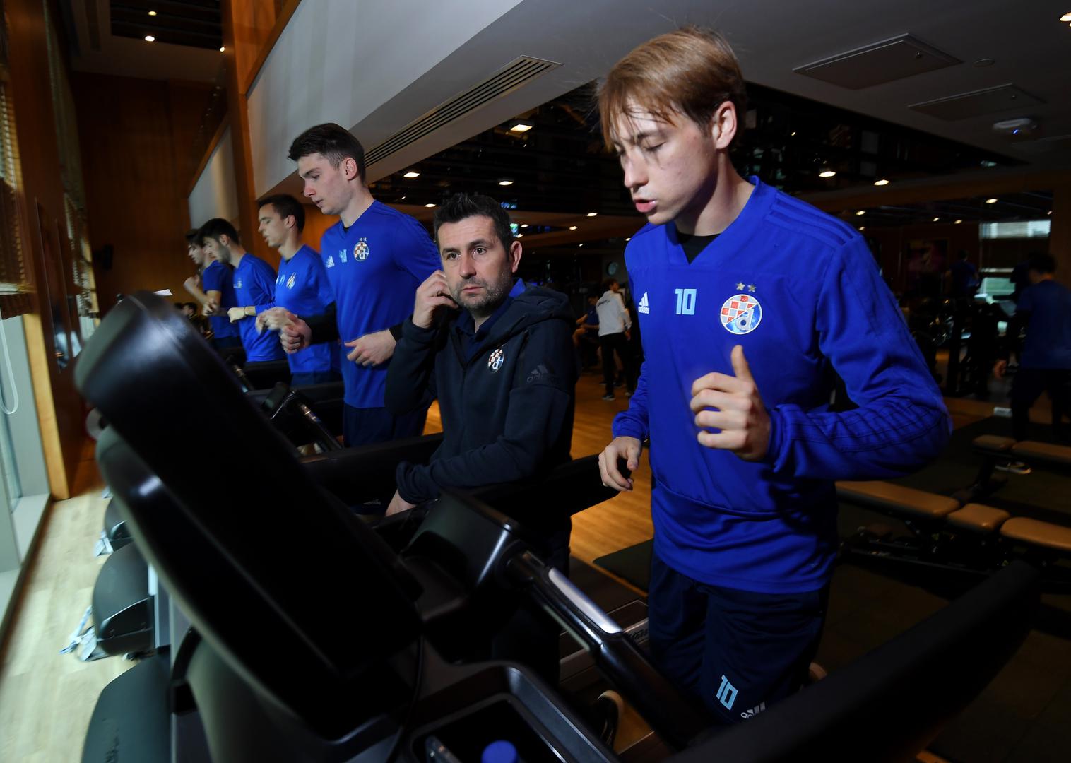 Trener Nenad Bjelica igračima je dao nove zadatke, jedni su trenirali u teretani...