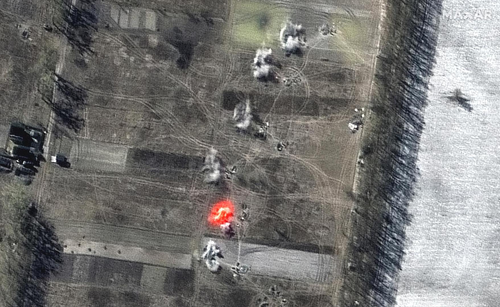 A satellite image shows a multispectral closer view of artillery firing, in Ozera, near Antonov Airport, Ukraine March 11, 2022. Satellite image ©2022 Maxar Technologies/Handout via REUTERS ATTENTION EDITORS - THIS IMAGE HAS BEEN SUPPLIED BY A THIRD PARTY. MANDATORY CREDIT. NO RESALES. NO ARCHIVES. DO NOT OBSCURE LOGO. Photo: MAXAR TECHNOLOGIES/REUTERS