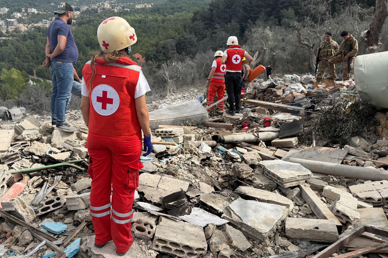 Aftermath of an Israeli air strike in Aitou