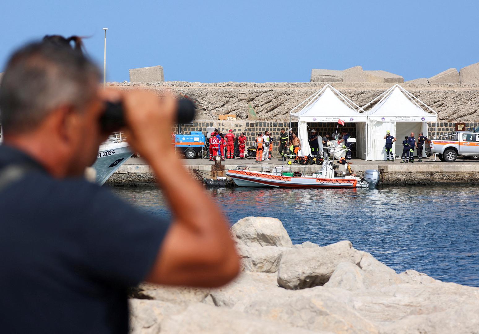 Emergency and rescue services work near the scene where a sailboat sank in the early hours of Monday, off the coast of Porticello, near the Sicilian city of Palermo, Italy, August 19, 2024. REUTERS/Igor Petyx REFILE - CORRECTING 'PONTICELLO' TO 'PORTICELLO'. Photo: Igor Petyx/REUTERS