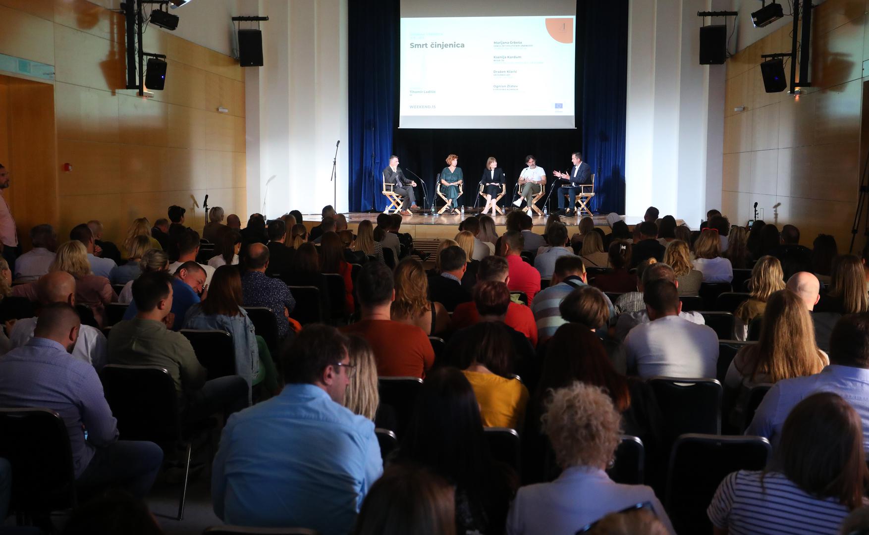 24.09.2022., Rovinj - 15. Weeken Media festival, 
Dvorana Vikendica, panel Smrt cinjenica, panelisti: Marijana Grbesa, Ksenija Kardum, Drazen Klaric i Ognian Zlatev, moderator Tihomir Ladisic.
 Photo: Kristina Stedul Fabac/PIXSELL