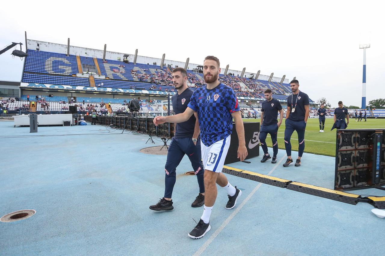 Osijek: Dolazak igrača na stadion Gradski vrt prije utakmice Hrvatske i Austrije