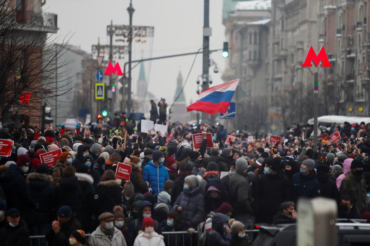 Navalny supporters protest his arrest