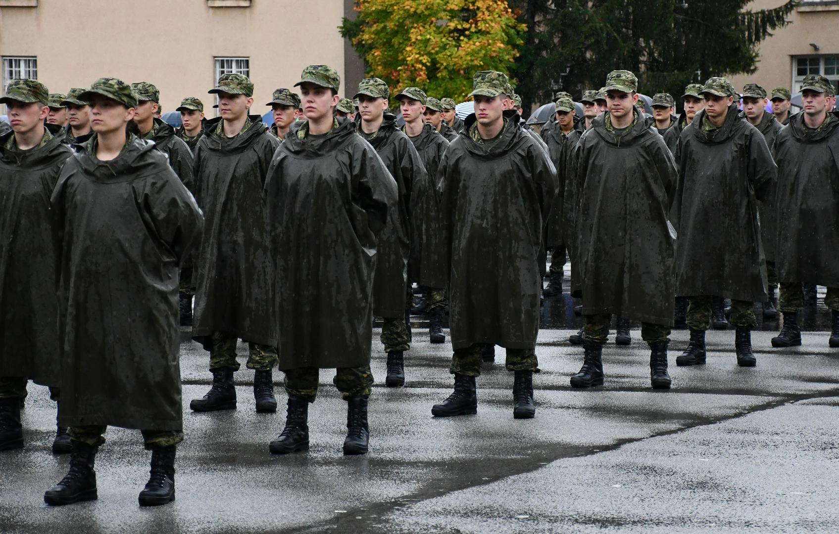 03.11.2023., Požega -  U Vojarni 123. brigade HV Pozega prisegnuo 40. narastaj rocnika na dragovoljnom vojnom osposobljavanju. Prisegu je dalo 75 rocnika, medju kojima je 62 muskarca i 13 zena. Svecanosti je nazocio nacelnik Glavnog stozera Oruzanih snaga RH admiral Robert Hranj. Photo: Ivica Galovic/PIXSELL