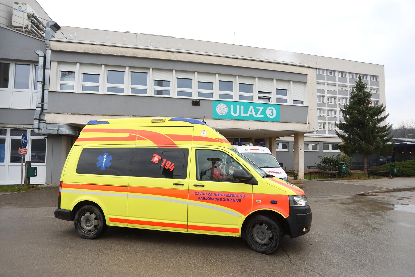 06.01.2024., Karlovac - Izjave za medije dr. Juraja Katusina u Opcoj bolnici Karlovac o stanju pacijenata ozlijedenih u prometnoj nesreci kod tunela Sveti Marko.  Photo: Kristina Stedul Fabac/PIXSELL