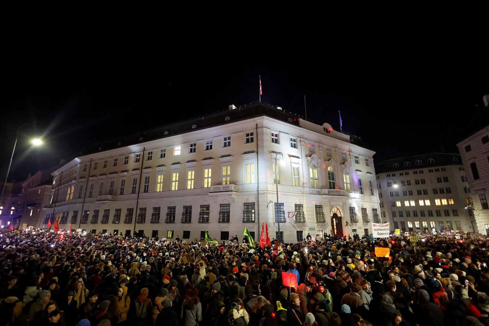 Protesters demonstrate against far-right Freedom Party (FPO) in Vienna, Austria, January 9, 2025. REUTERS/Lisa Leutner Photo: LISA LEUTNER/REUTERS