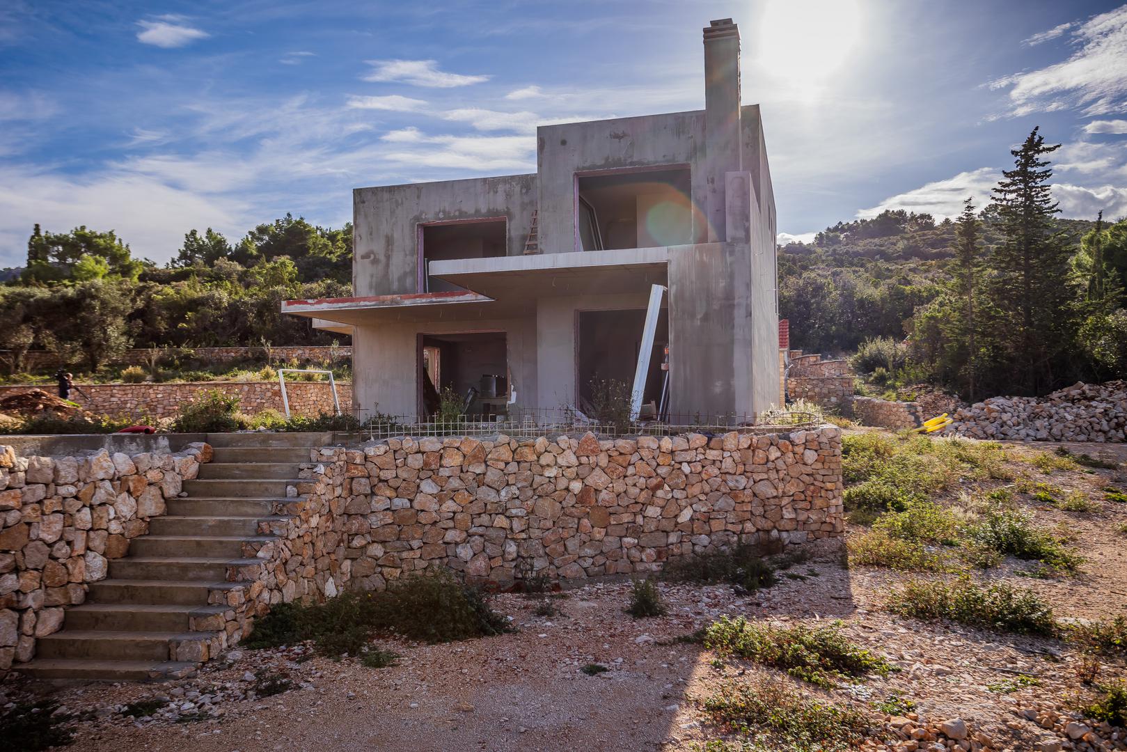 11.12.2023., Zastrazisce Otok Hvar, Bespravno sagradjena Vila Frane Barbarica bivseg sefa HEP-a. Photo: Zvonimir Barisin/PIXSELL