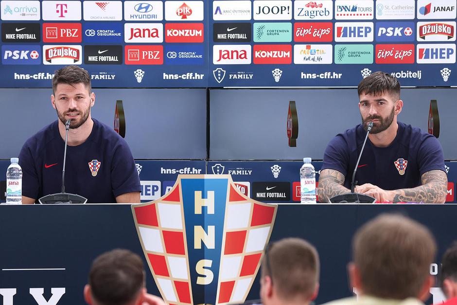 Doha: Hrvatska nogometna reprezentacija održala je konferenciju za medije u trening kampu Al Ersal 3