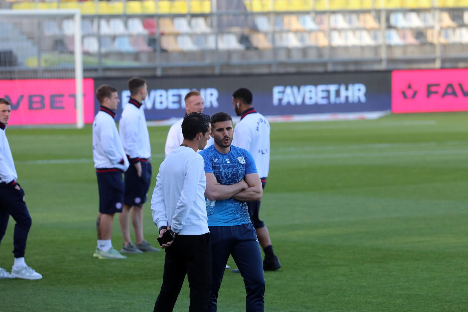 07.04.2024., Rijeka - Stadion Rujevica, Nogometasi Rijeke i Hajduka na terenu uoci utakmice. Photo: Goran Kovacic/PIXSELL